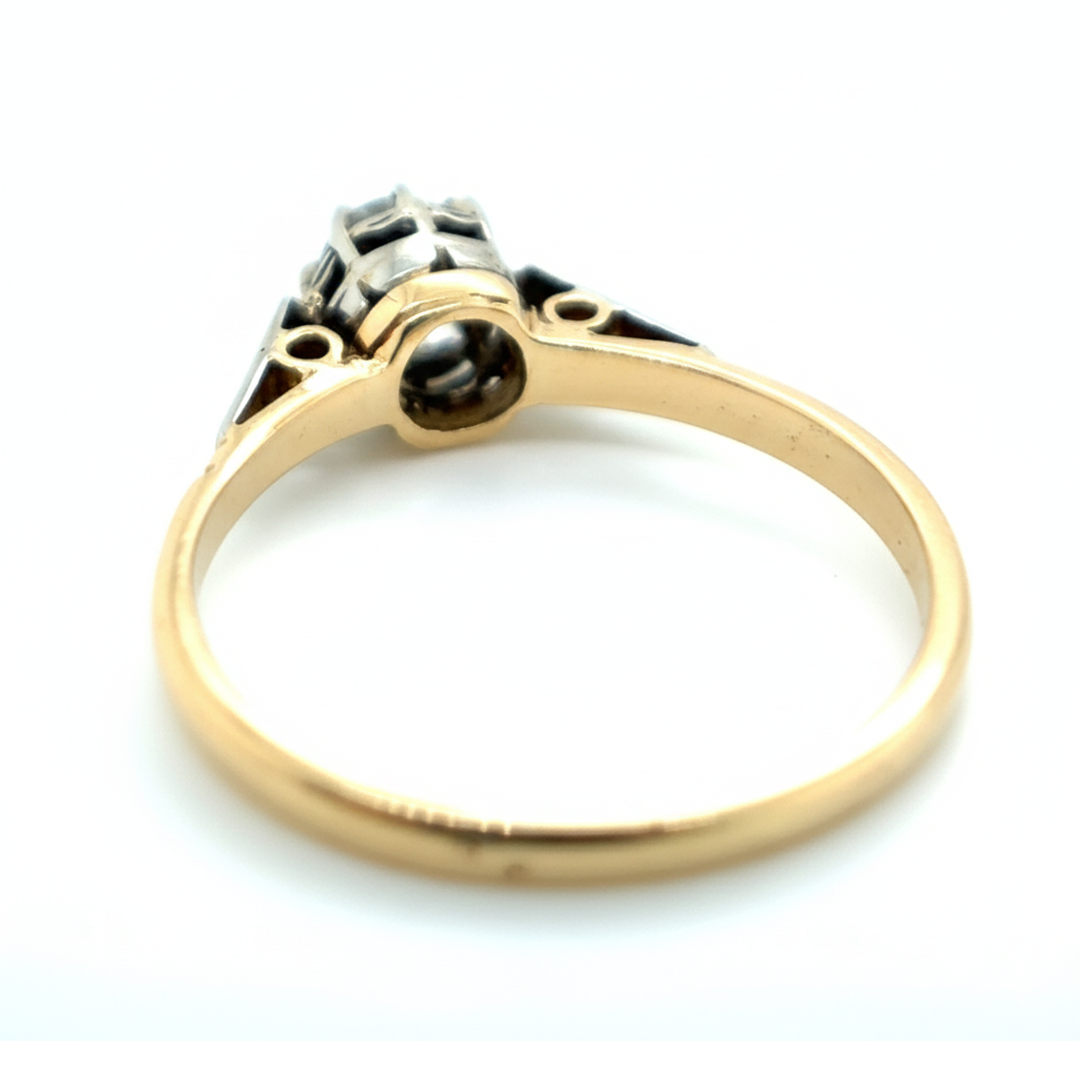 18ct Yellow Gold Diamond Solitaire Ring