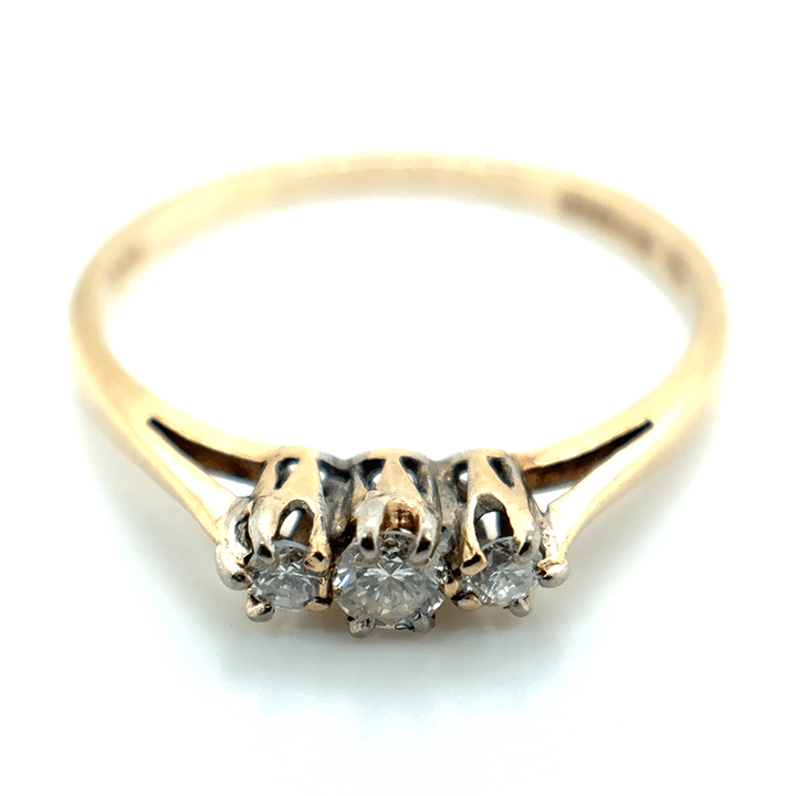 9ct Yellow Gold Diamond 3 Stone Trilogy Ring