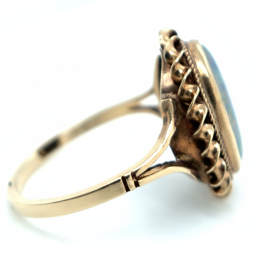 9ct Yellow Gold Doublet Opal Ring