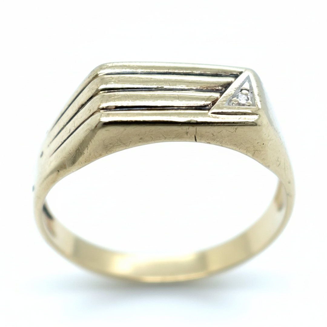 9ct Yellow Gold Diamond Signet Ring