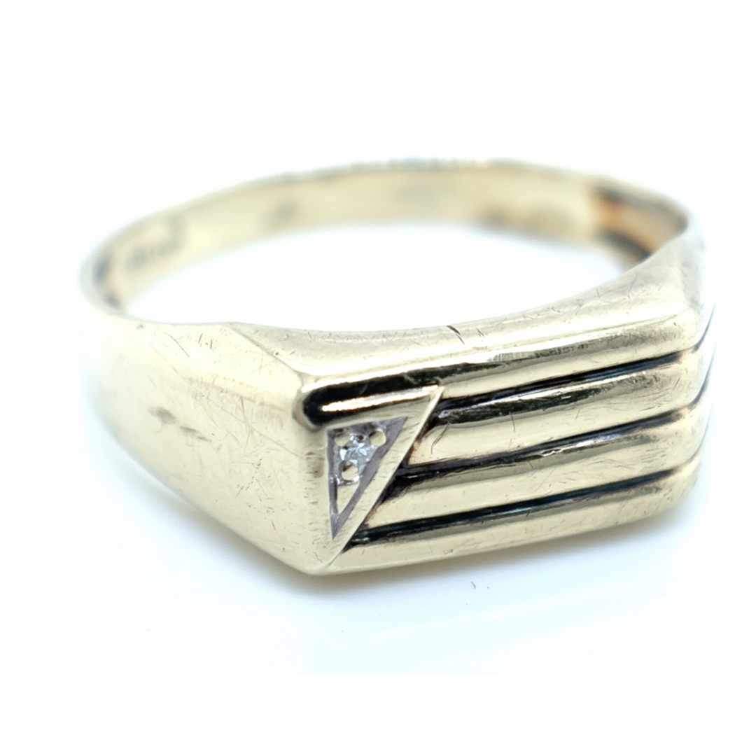 9ct Yellow Gold Diamond Signet Ring