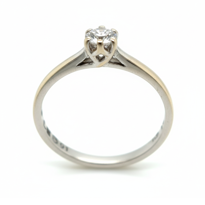 18ct White Gold Diamond Ring