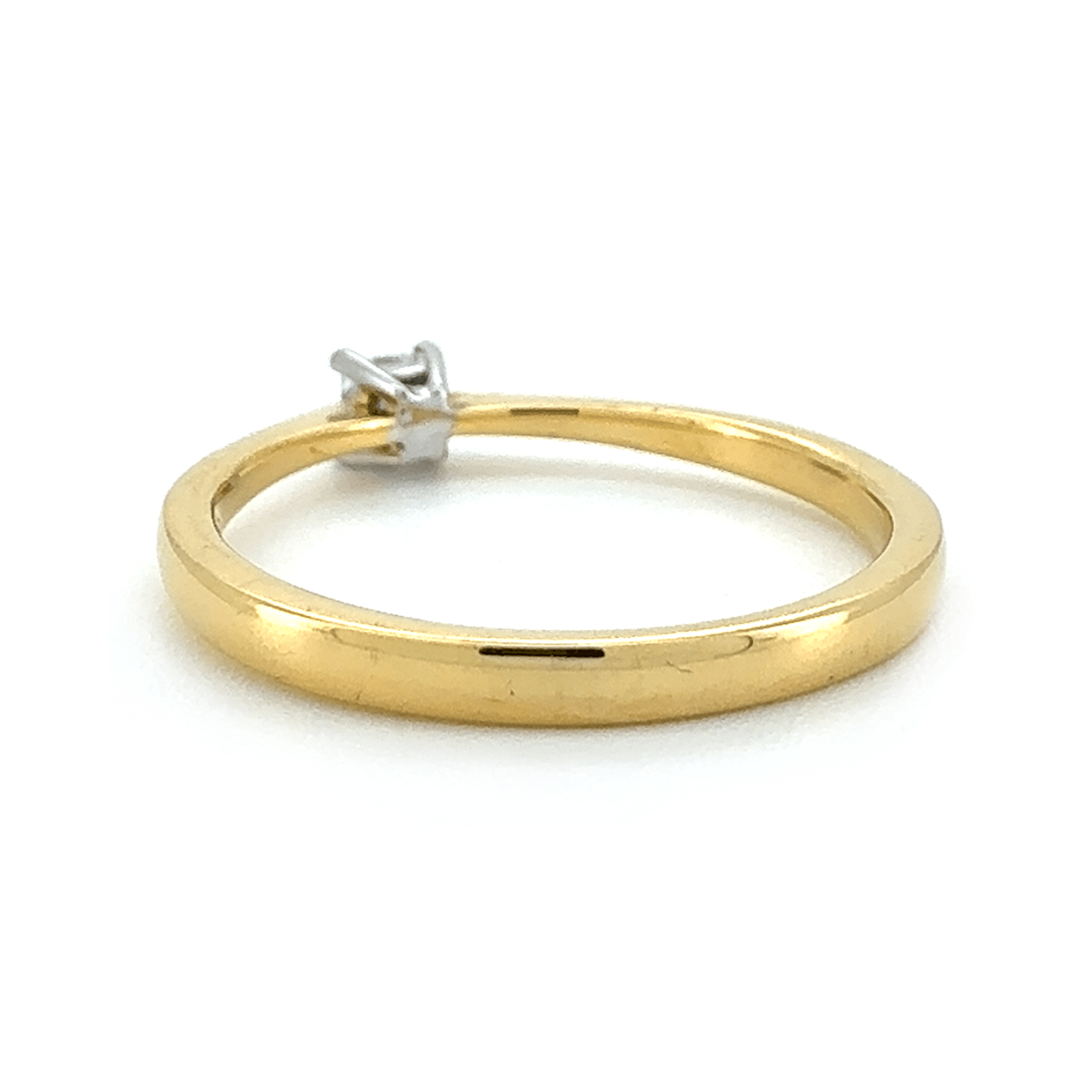 18ct Yellow Gold Diamond Solitaire Ring