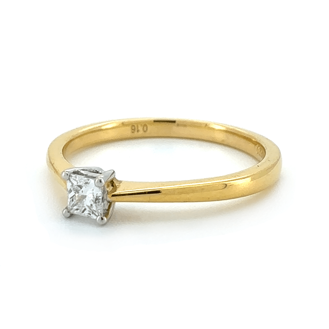 18ct Yellow Gold Diamond Solitaire Ring