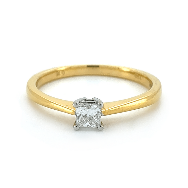 18ct Yellow Gold Diamond Solitaire Ring