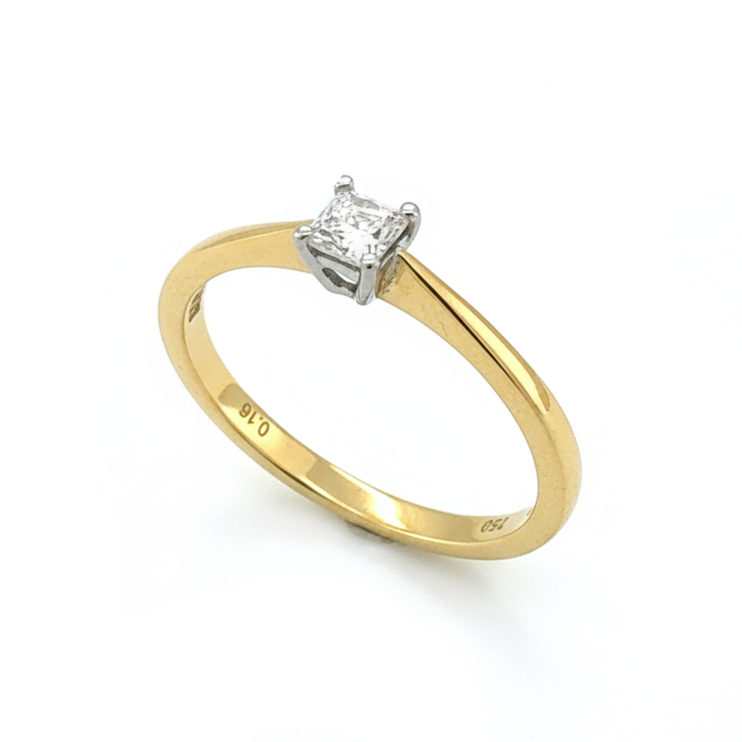 18ct Yellow Gold Diamond Solitaire Ring