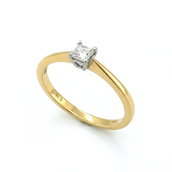 18ct Yellow Gold Diamond Solitaire Ring