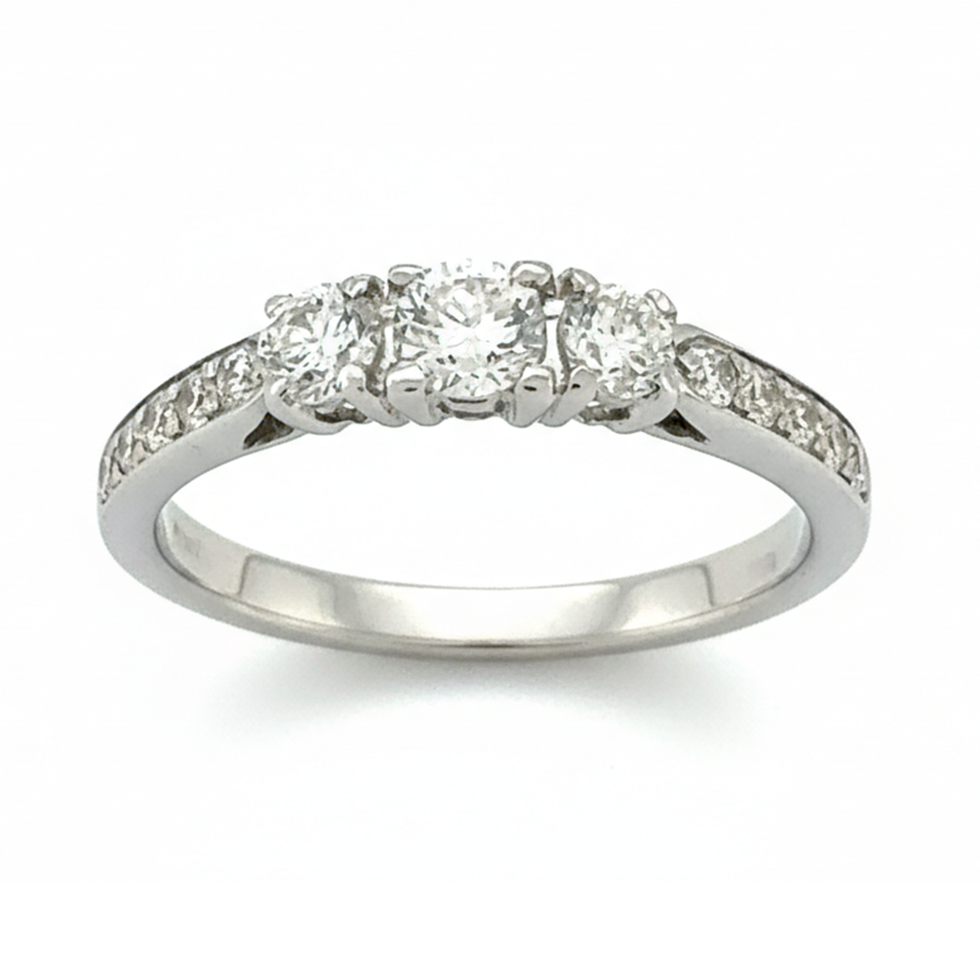 18ct White Gold Diamond Ring