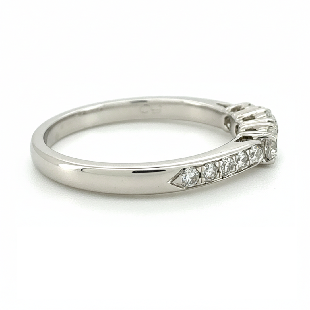 18ct White Gold Diamond Ring