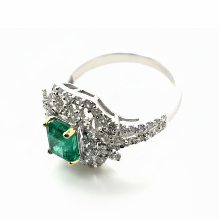 18ct White Gold Emerald and Diamond ring