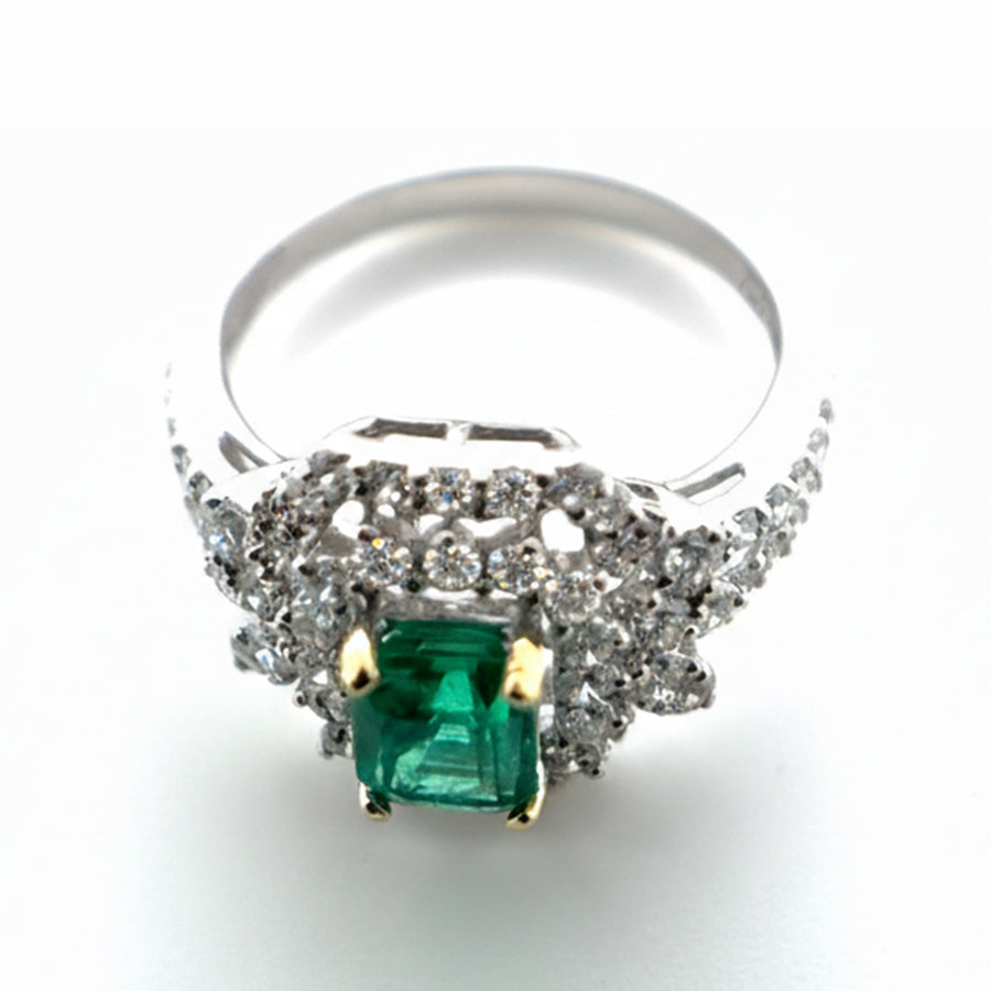 18ct White Gold Emerald and Diamond ring