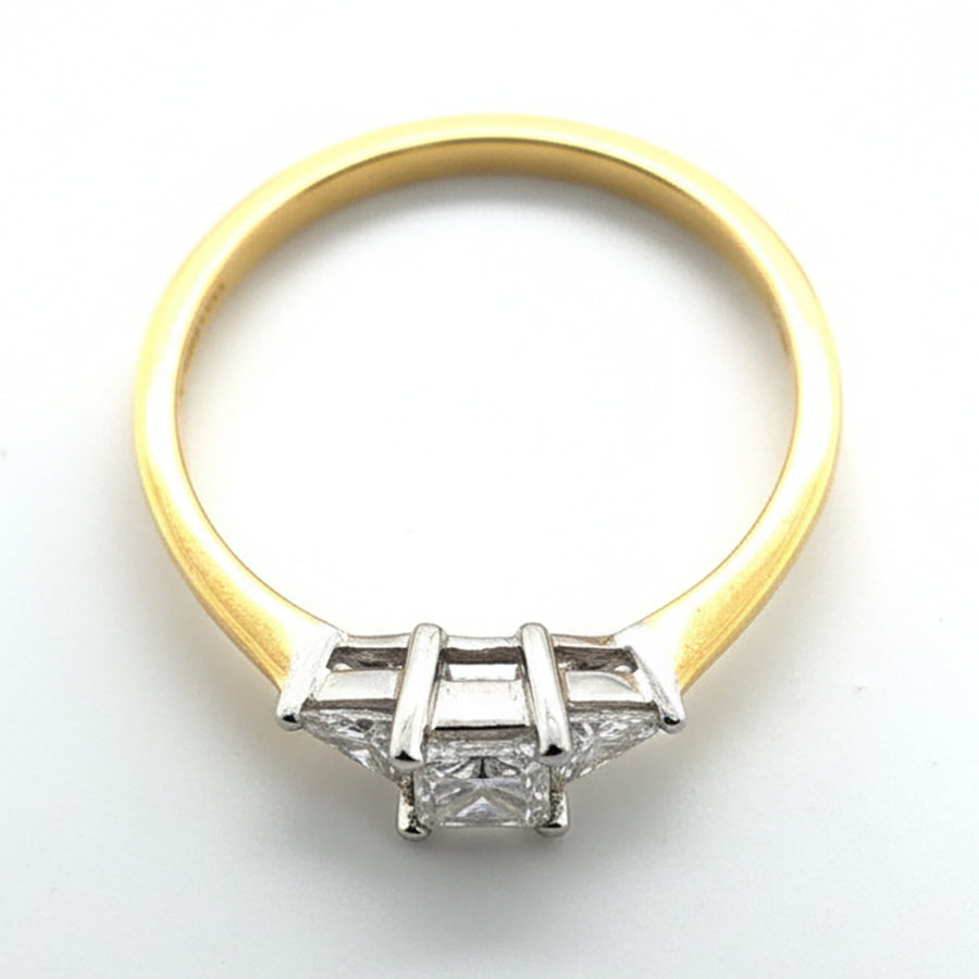 18ct Yellow Gold Princess Cut Diamond with Triangle Cut shoulders