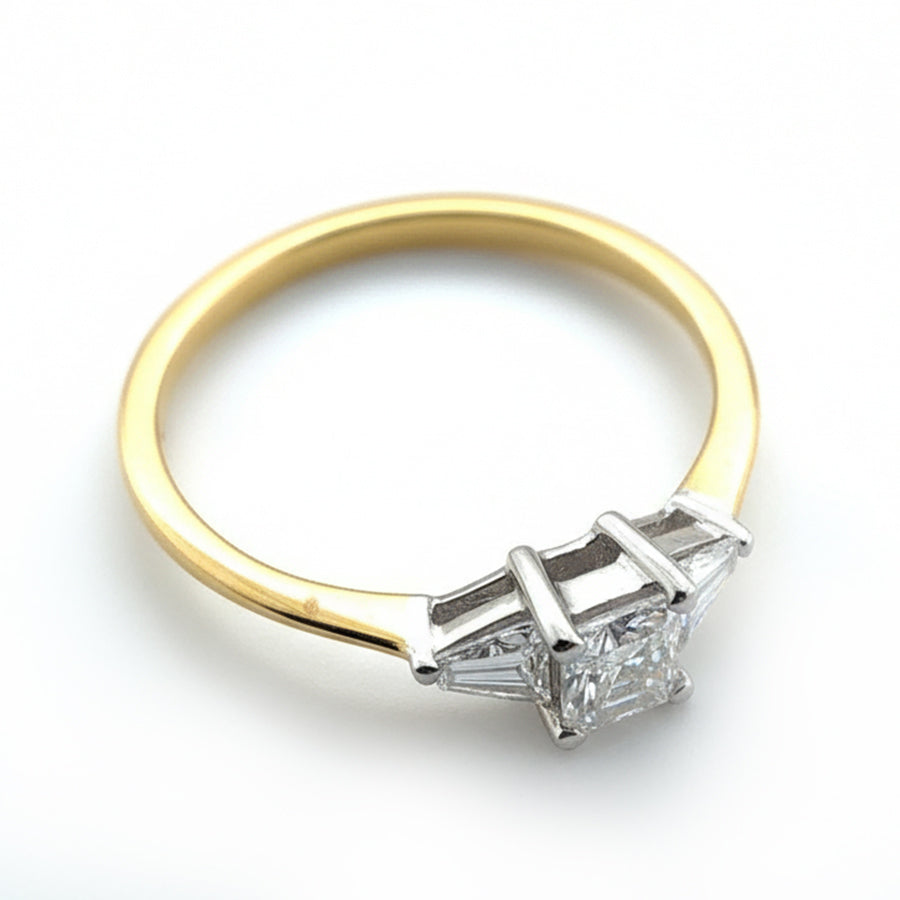 18ct Yellow Gold Princess Cut Diamond with Triangle Cut shoulders