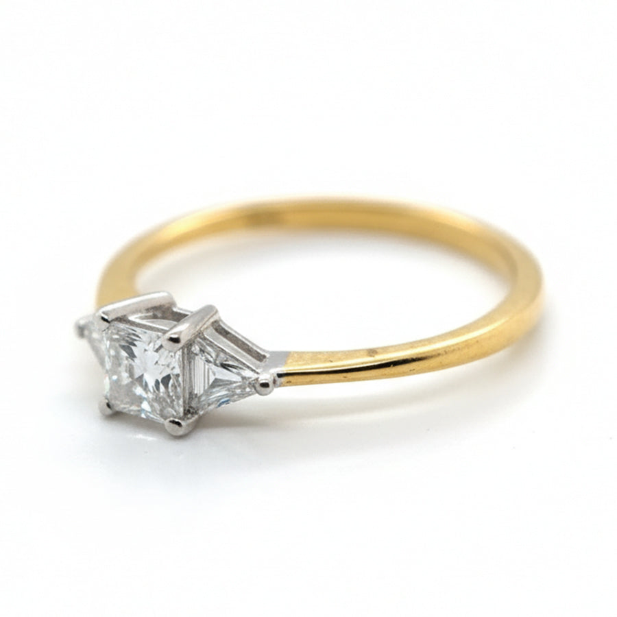 18ct Yellow Gold Princess Cut Diamond with Triangle Cut shoulders