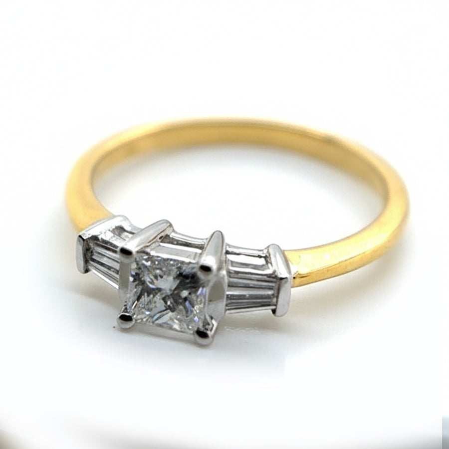 18ct Yellow Gold Princess Cut Diamond with Tapered baguette Shoulders