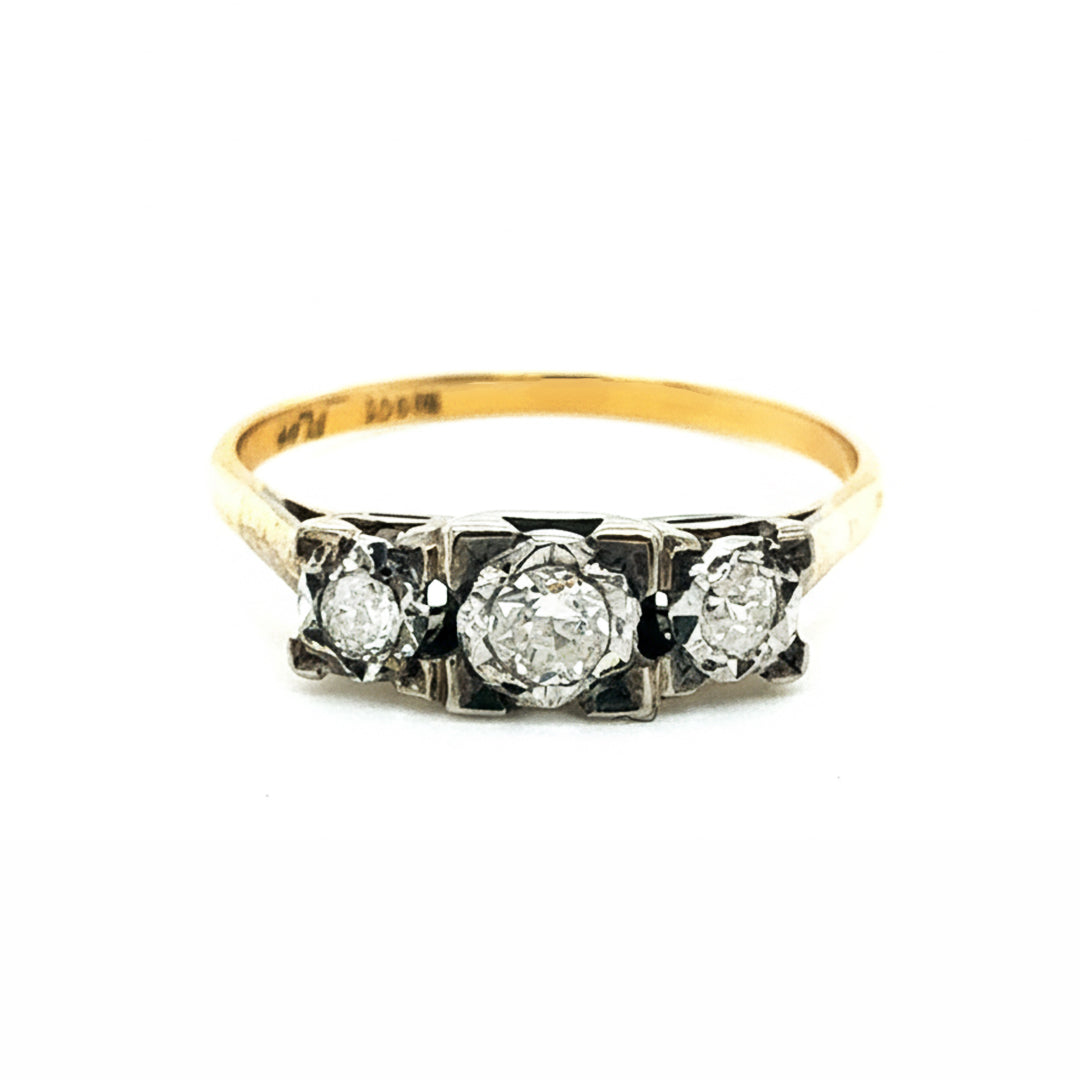 18ct Yellow Gold 3 Stone Diamond Trilogy Ring