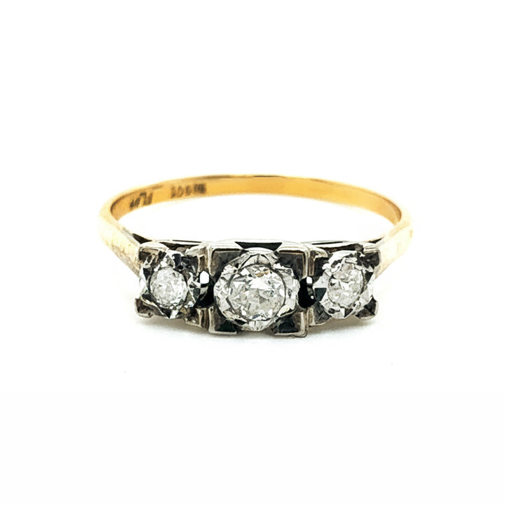 18ct Yellow Gold 3 Stone Diamond Trilogy Ring