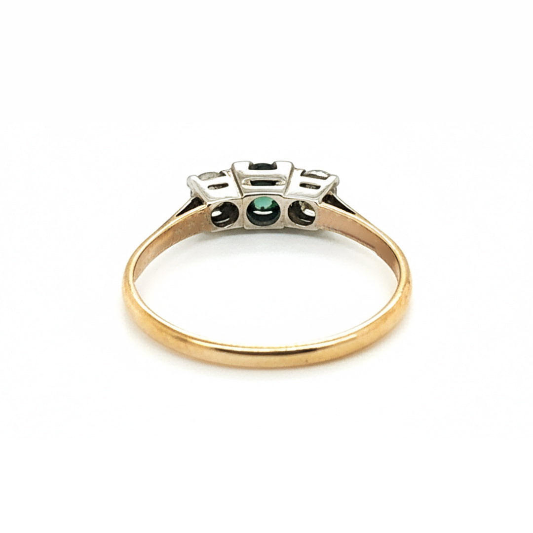 18ct Yellow Gold 3 Stone Diamond Trilogy Ring