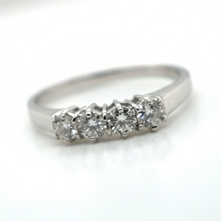 18ct White Gold 4 Round Brilliant Cut Diamond Ring
