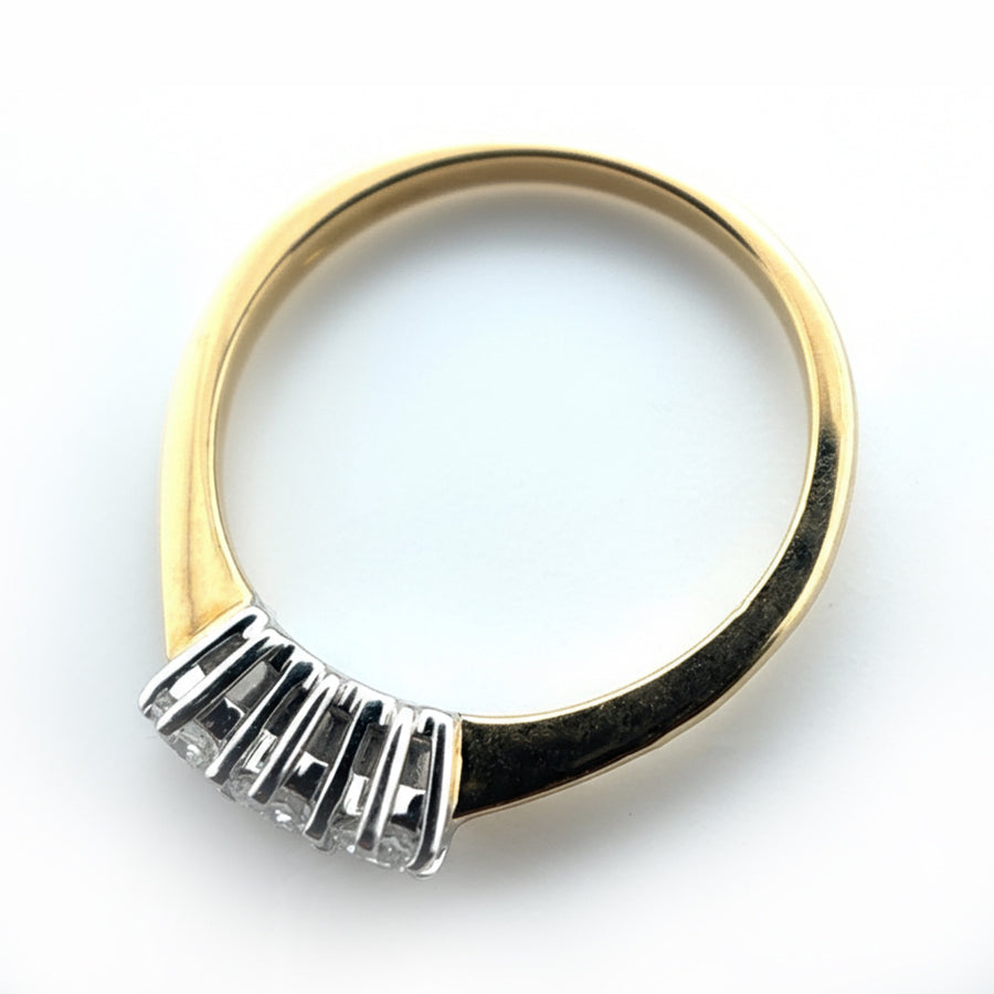18ct Yellow Gold 3 Stone Diamond Ring