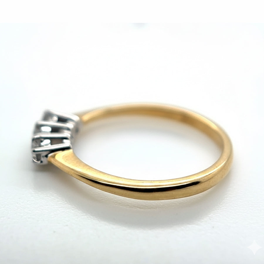18ct Yellow Gold 3 Stone Diamond Ring