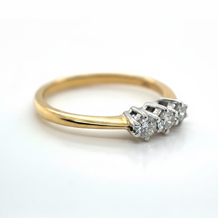 18ct Yellow Gold 3 Stone Diamond Ring