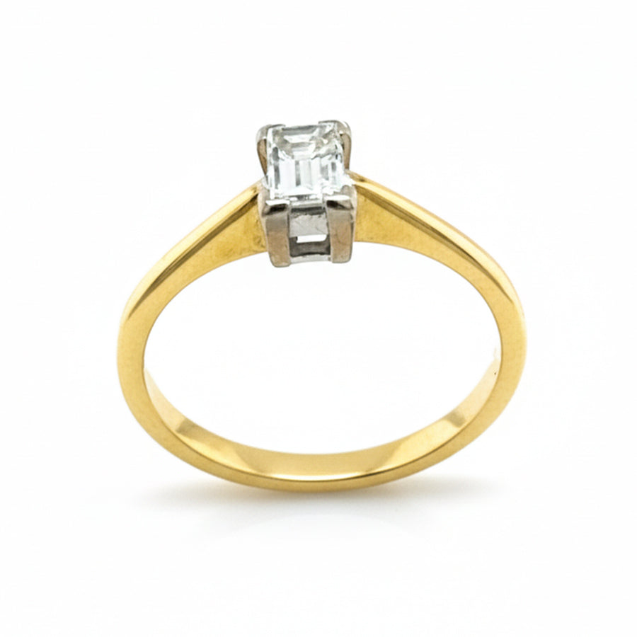 18ct Yellow Gold Baguette Cut Diamond Solitaire Ring