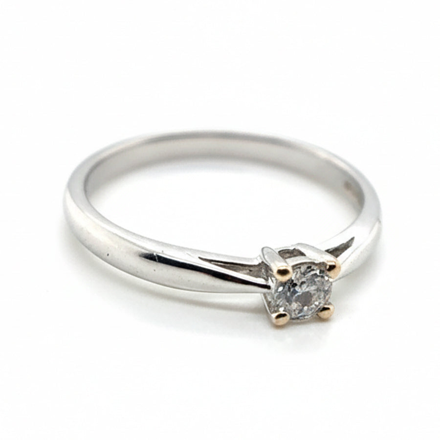 18ct White Gold Diamond Solitaire Ring