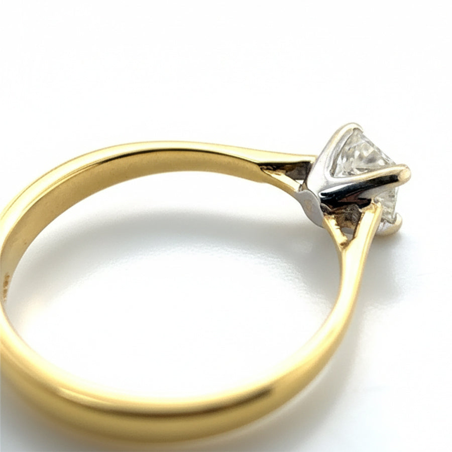 18ct Yellow Gold Princess Cut Diamond Solitaire Ring