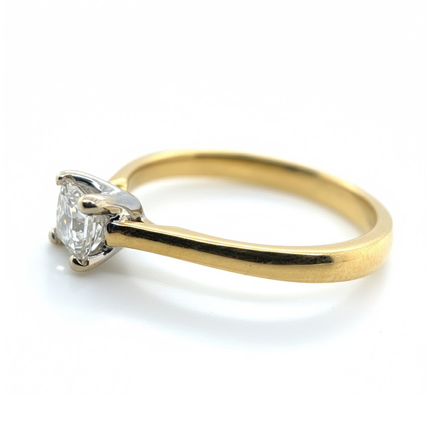18ct Yellow Gold Princess Cut Diamond Solitaire Ring
