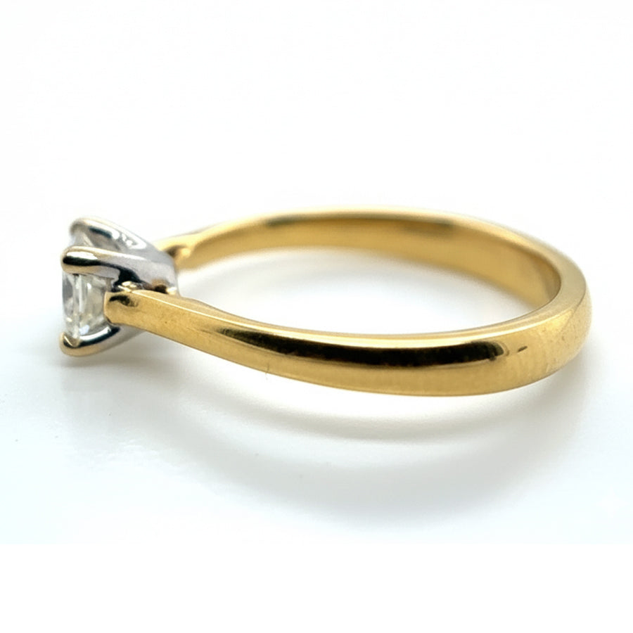 18ct Yellow Gold Princess Cut Diamond Solitaire Ring