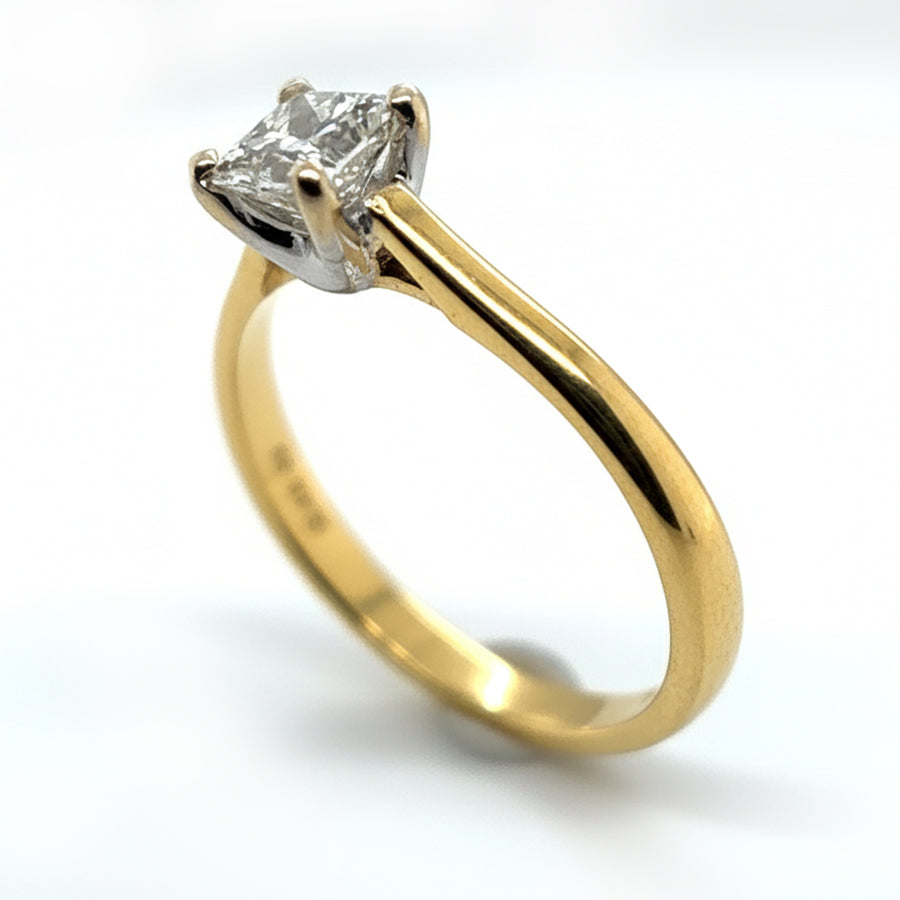 18ct Yellow Gold Princess Cut Diamond Solitaire Ring