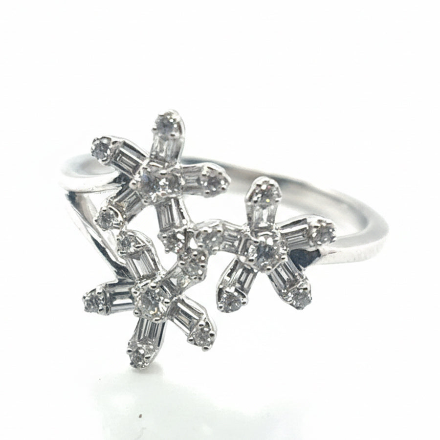 18ct White Gold 3 Flower Diamond Ring