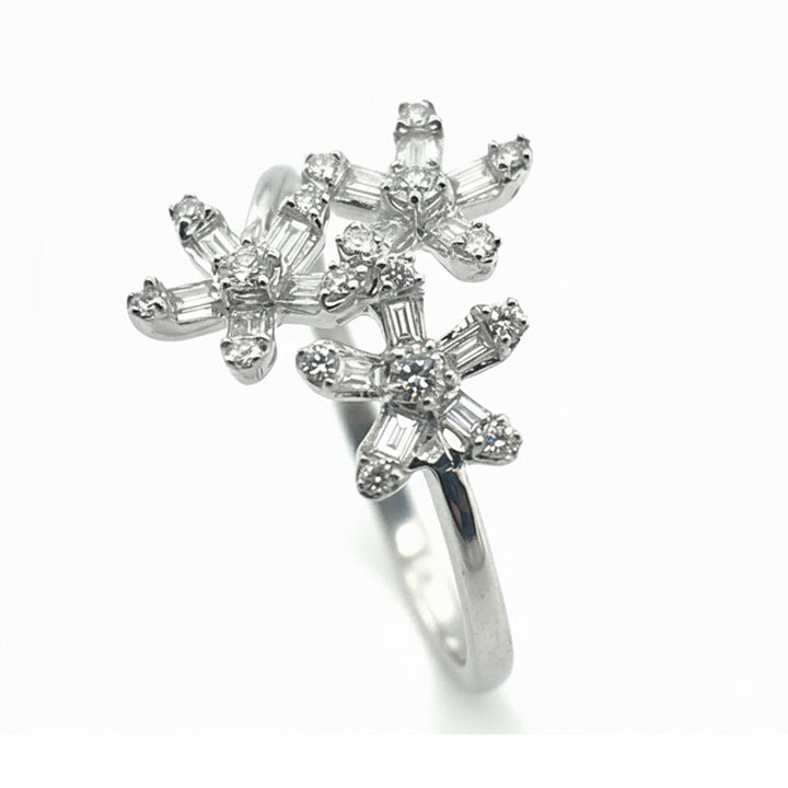 18ct White Gold 3 Flower Diamond Ring