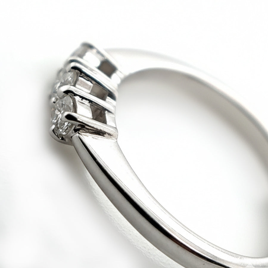 18ct White Gold 3 Stone Diamond Trilogy Ring