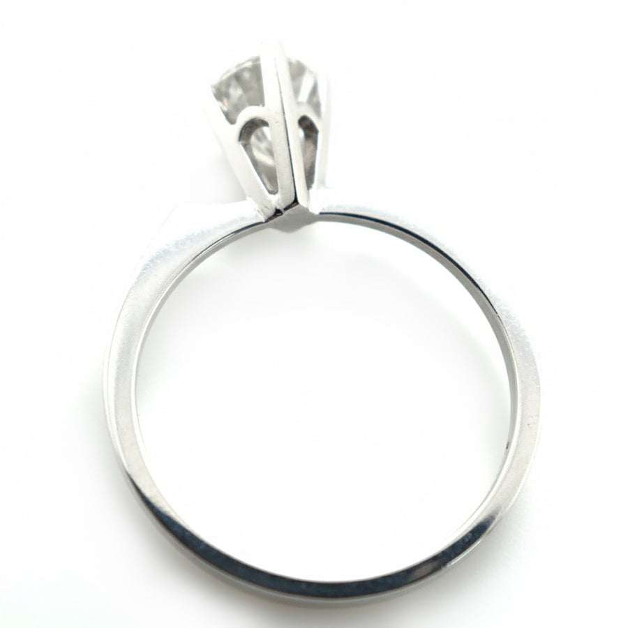 18ct White Gold Round Brilliant Cut Diamond Solitaire Ring