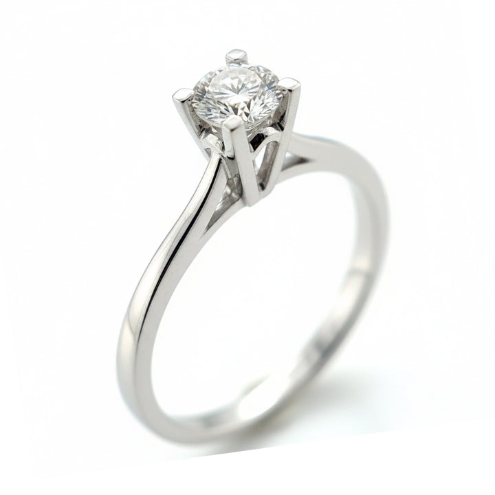 18ct White Gold Round Brilliant Cut Diamond Solitaire Ring