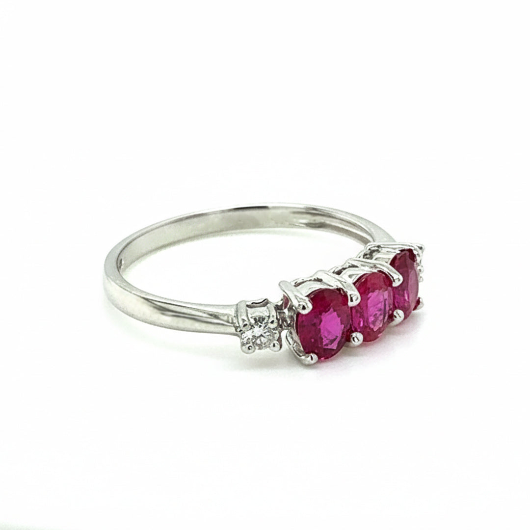 18ct White Gold Ruby And Diamond 5 Stone Ring