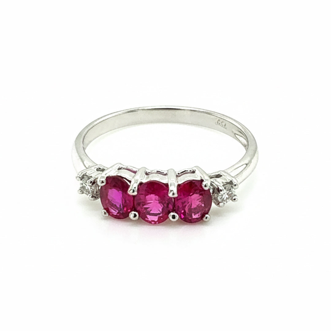 18ct White Gold Ruby And Diamond 5 Stone Ring