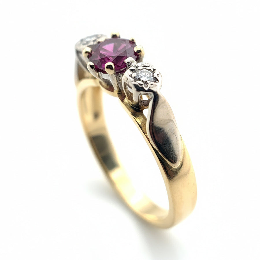 18ct Yellow Gold Ruby And Diamond 3 Stone Ring