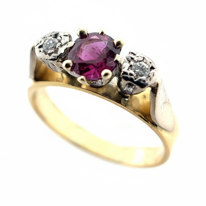 18ct Yellow Gold Ruby And Diamond 3 Stone Ring