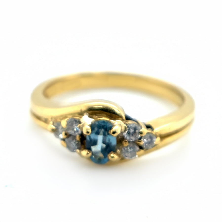 18ct Yellow Gold Blue Topaz And Diamond Ring