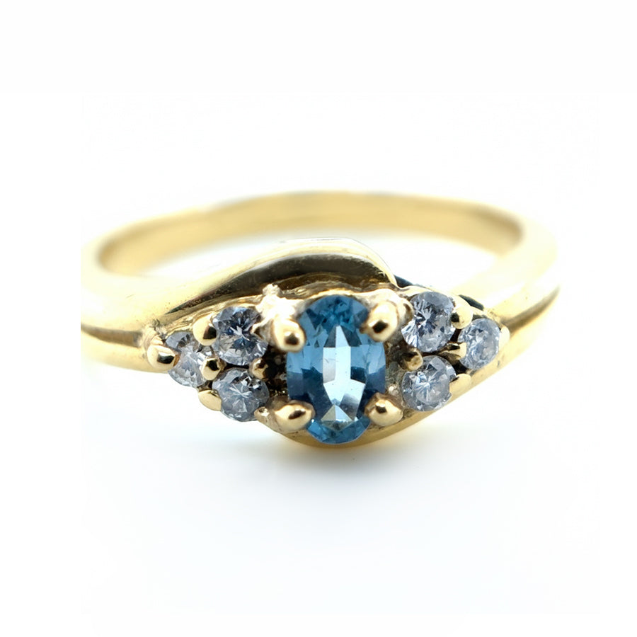 18ct Yellow Gold Blue Topaz And Diamond Ring