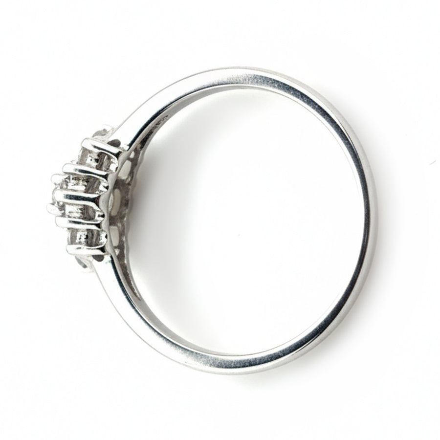 18ct White Gold Diamond Ring