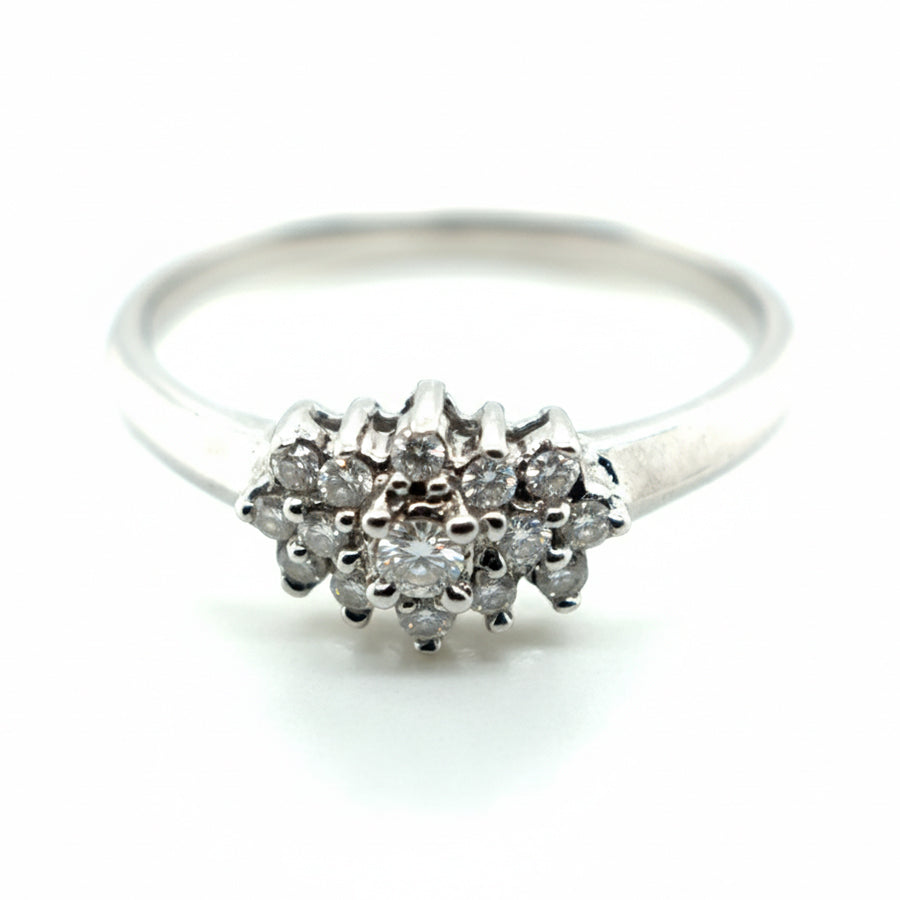 18ct White Gold Diamond Ring
