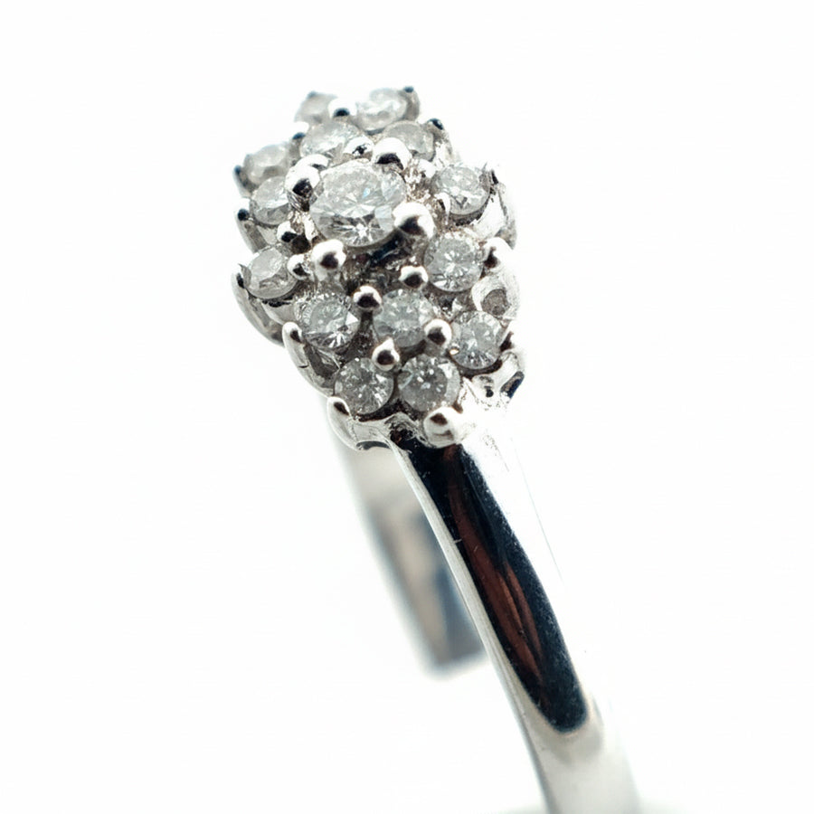 18ct White Gold Diamond Ring