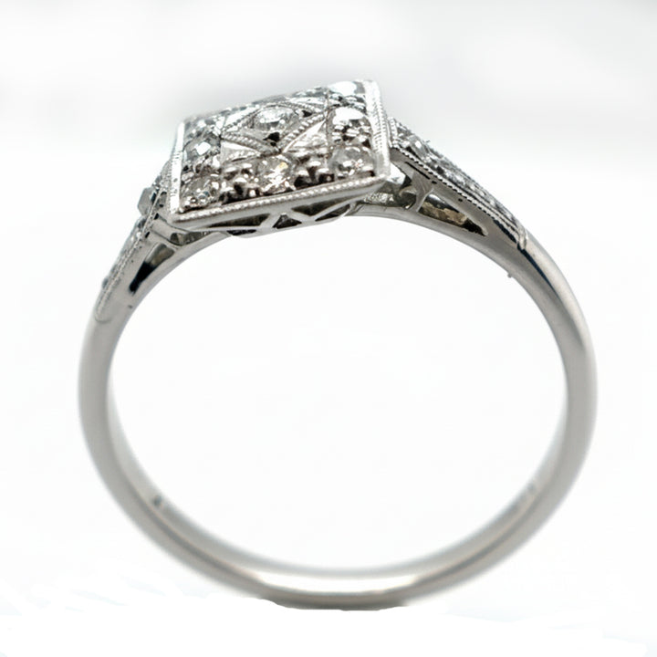 18ct White Gold Art Deco Style Diamond Ring
