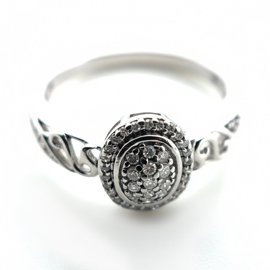 9ct White Gold Fancy Ring