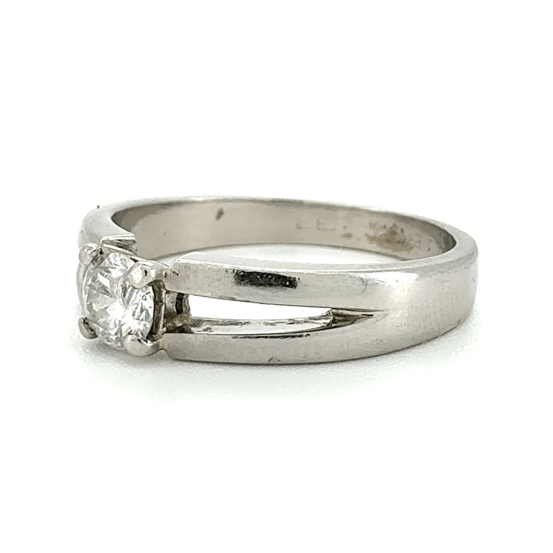 Platinum Diamond Ring