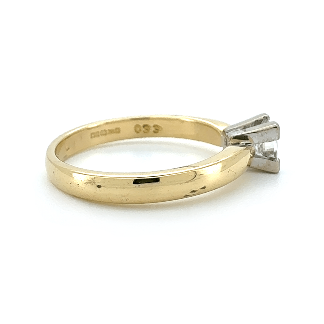 18ct Yellow Gold Diamond Ring